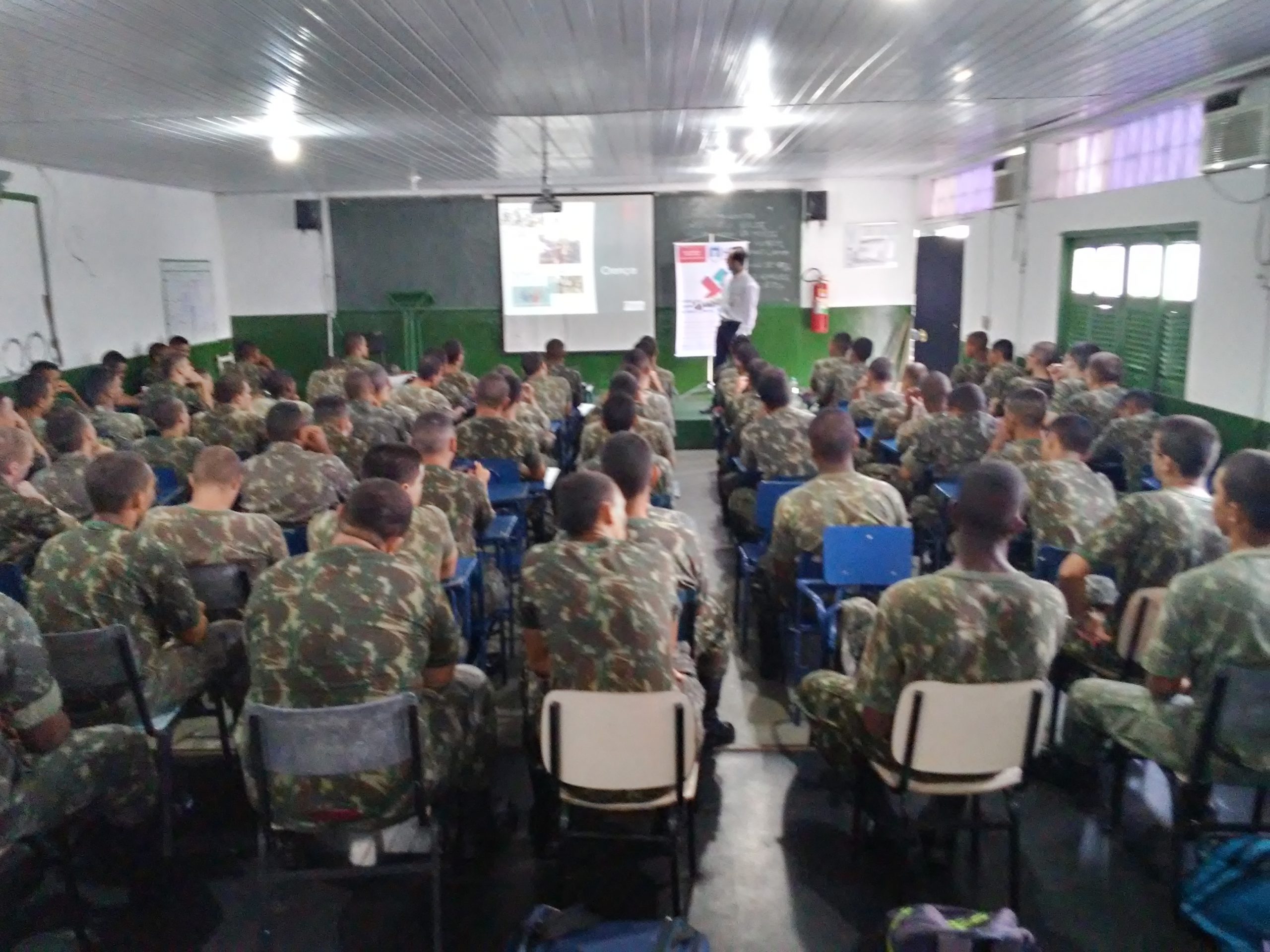 Palestra aconteceu na Base do Exército